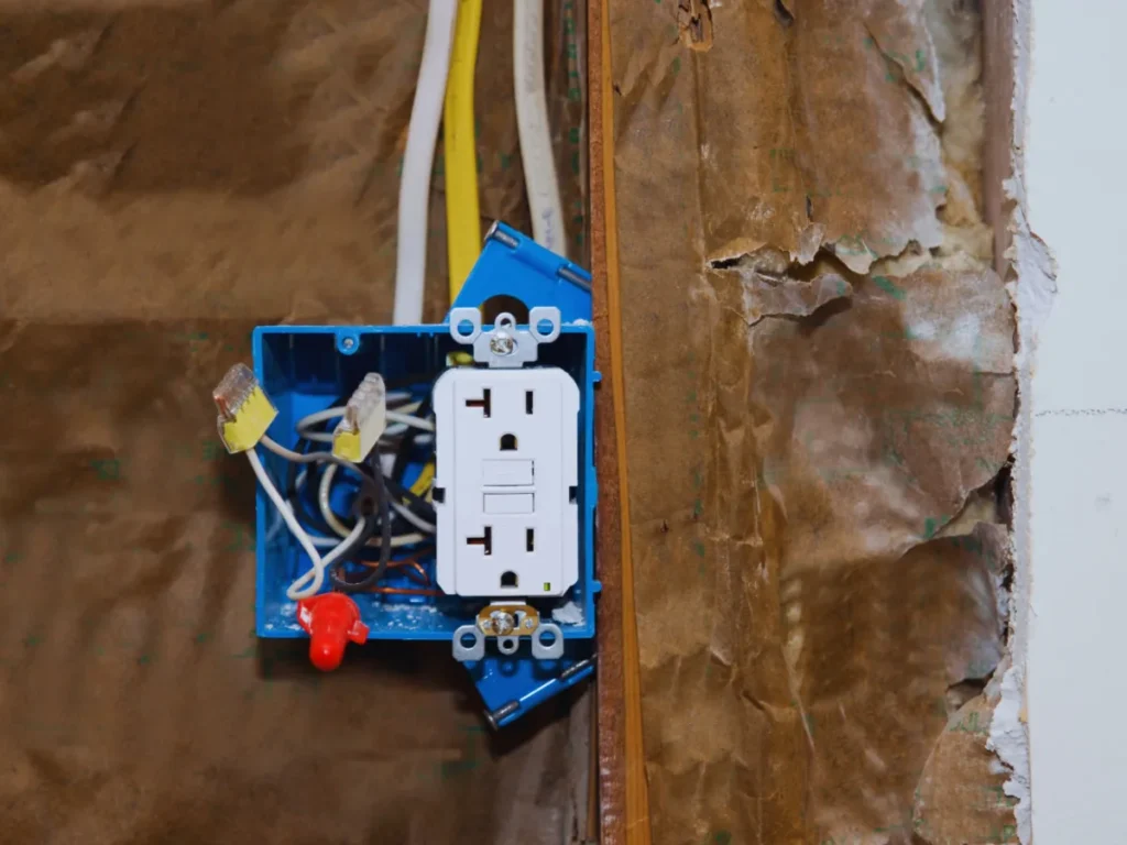 grounded outlet installed in home remodel